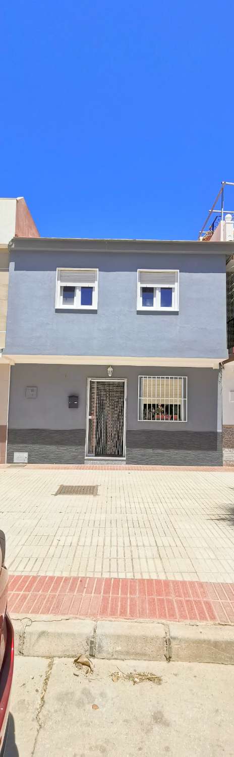 House for sale in Paseo Marítimo de Levante (Torre del Mar)