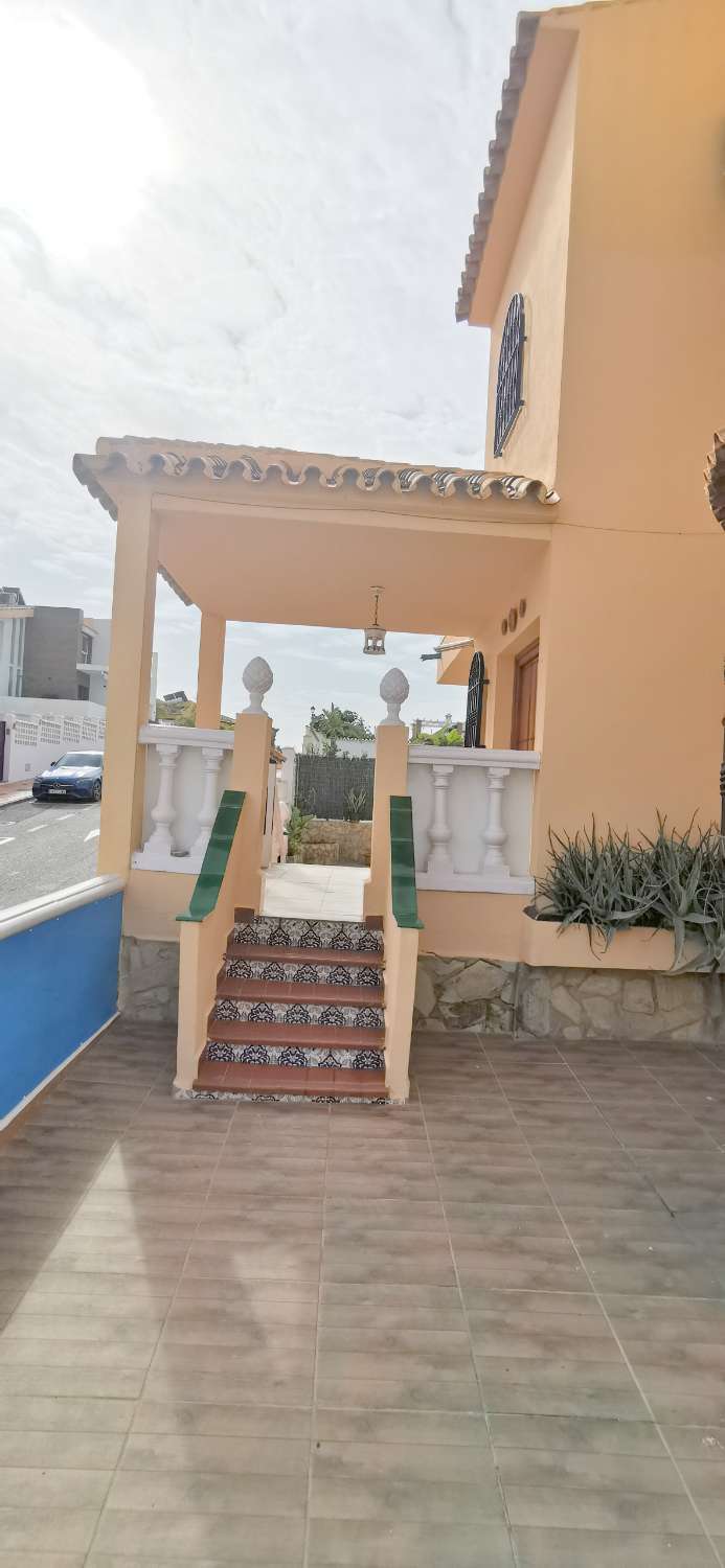 الشاليه للبيع في El Tomillar (Torre del Mar)