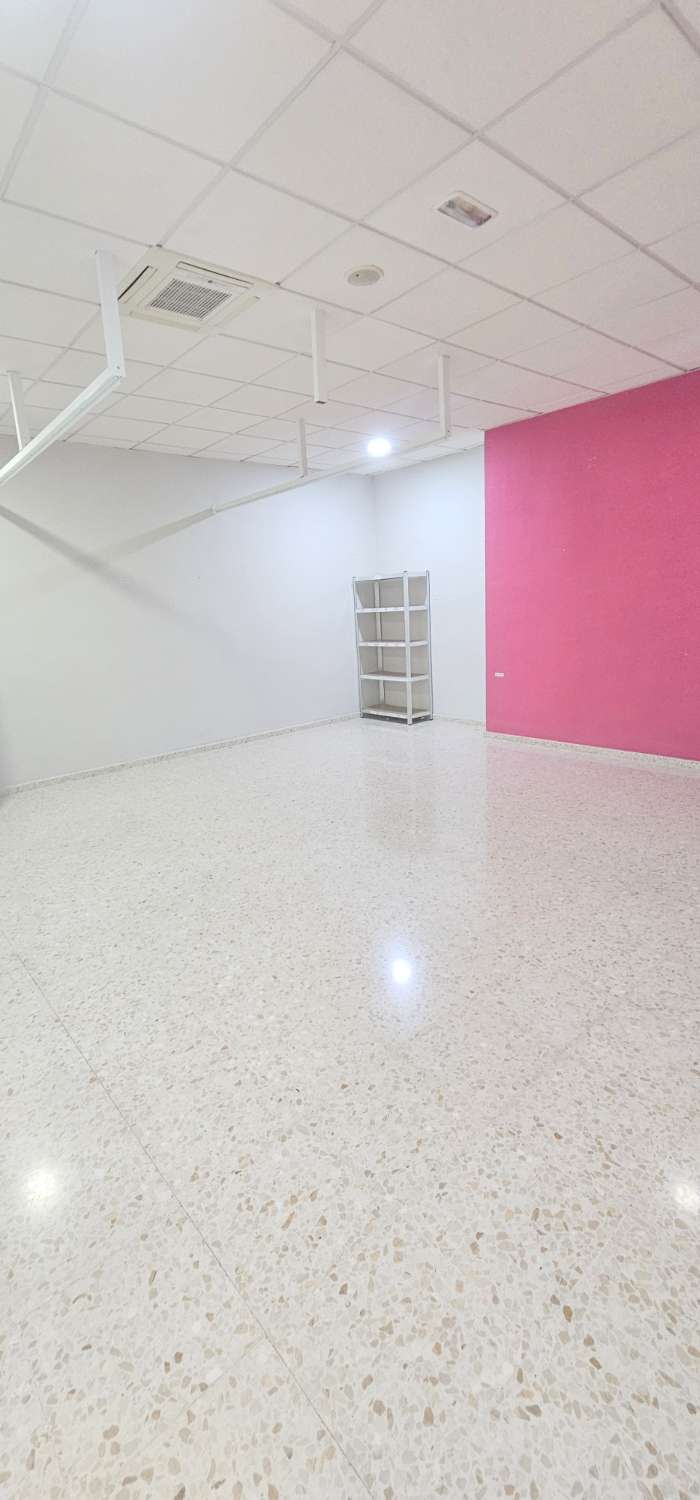 Local en venta en Centro Ciudad - El Carmen (Vélez-Málaga)