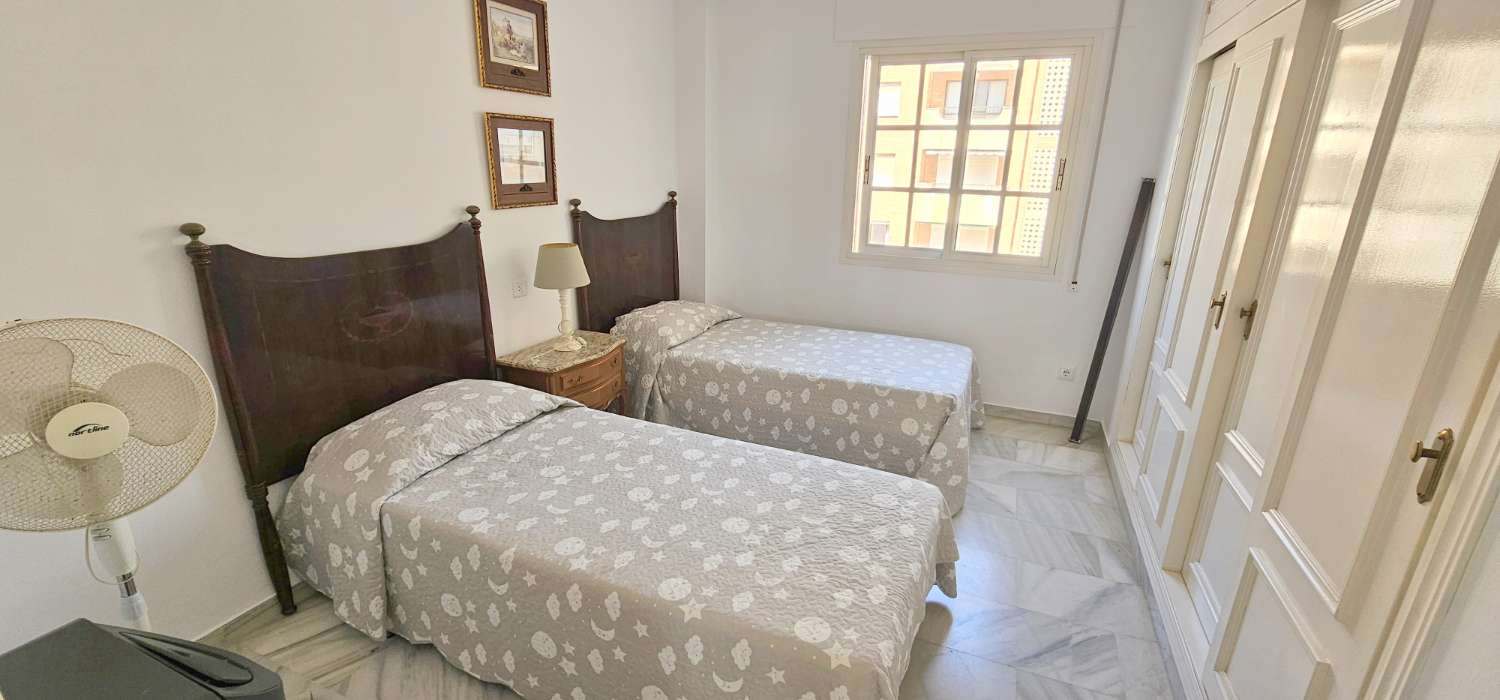 مسطحة للإيجار في Paseo Marítimo de Levante (Torre del Mar)