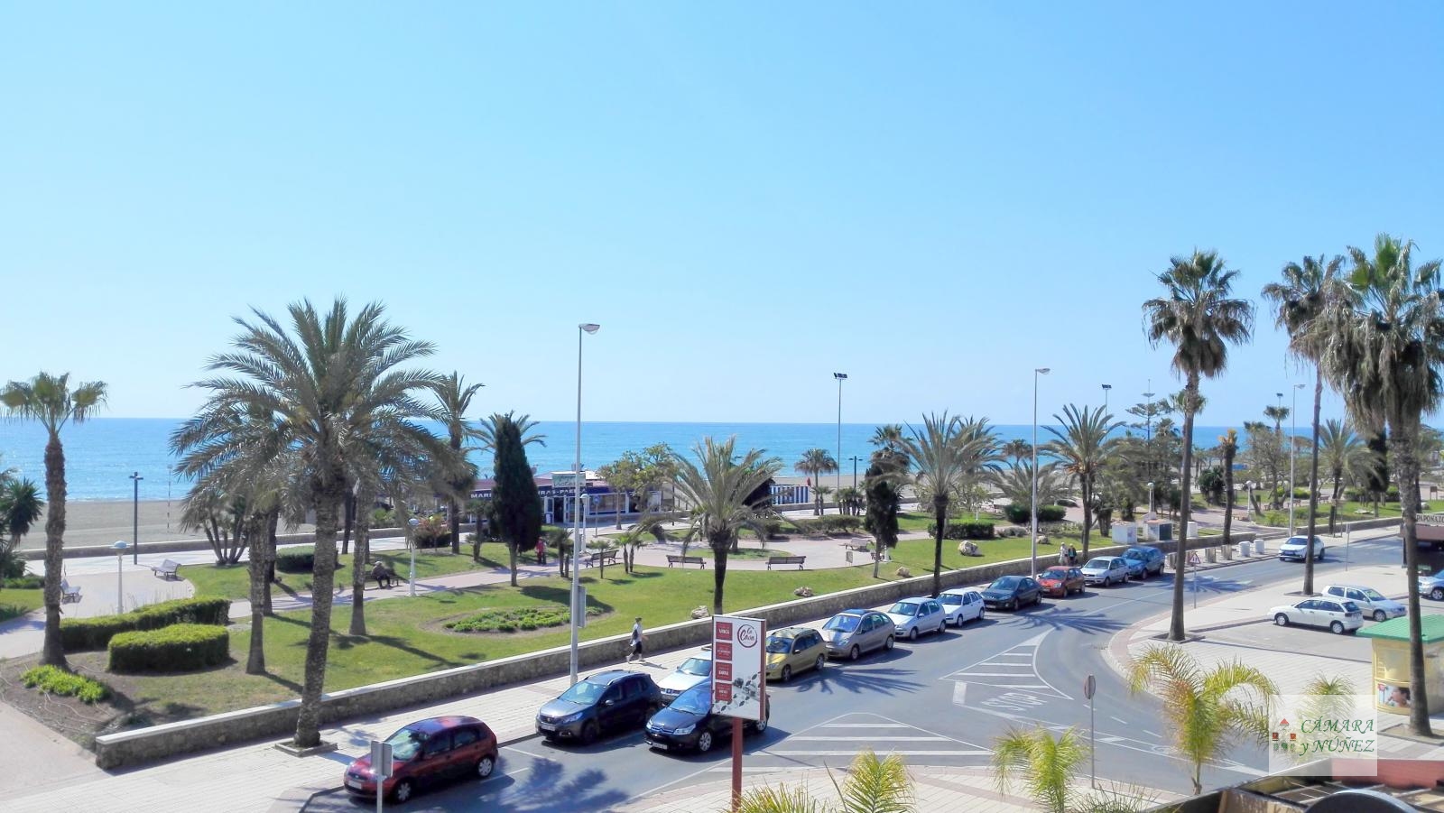 مسطحة للإيجار في Paseo Marítimo de Levante (Torre del Mar)