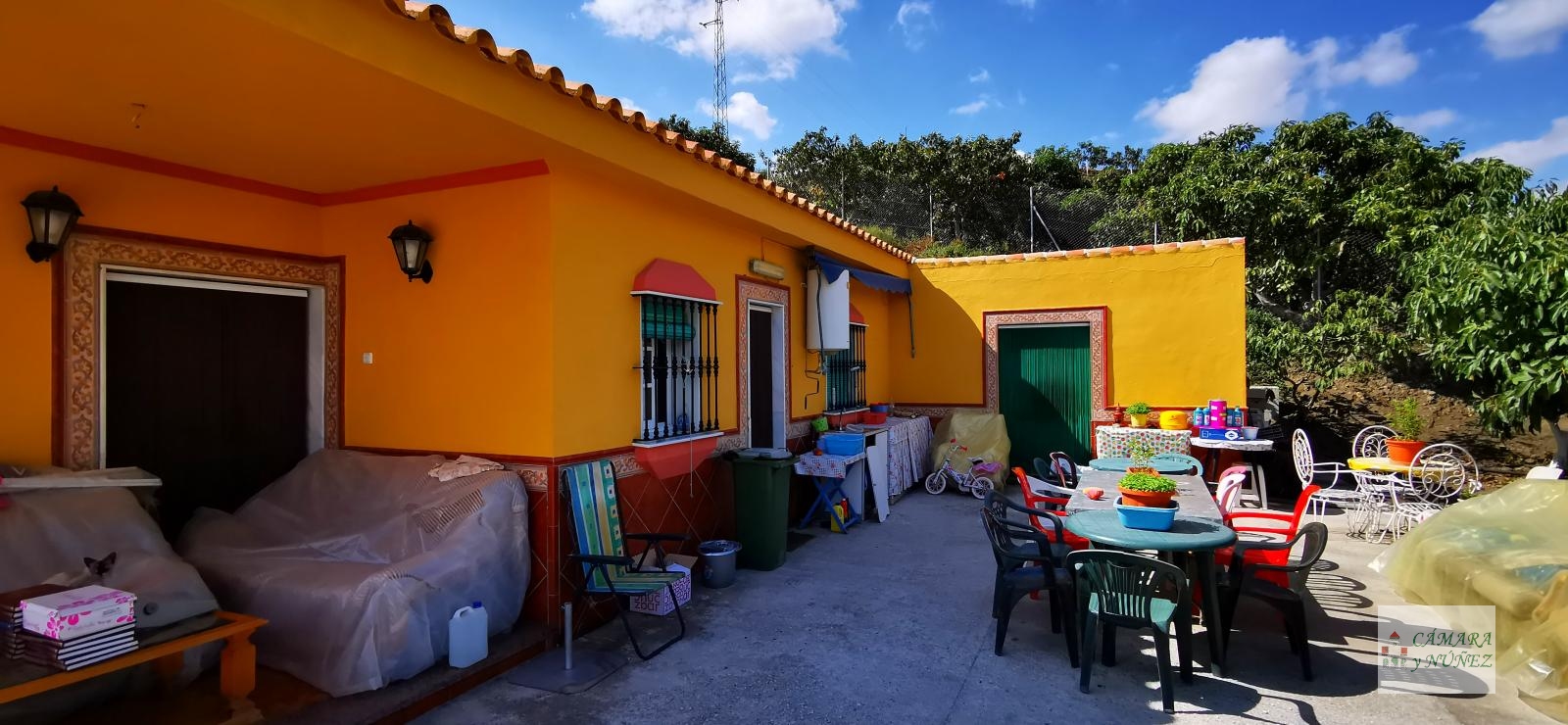 Villa til salg i Benamocarra