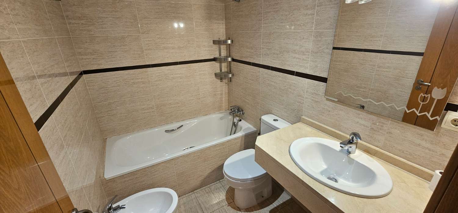 Penthouse udlejes i Viña Málaga (Torre del Mar)