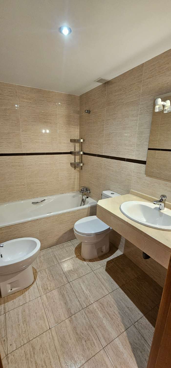 Penthouse udlejes i Viña Málaga (Torre del Mar)