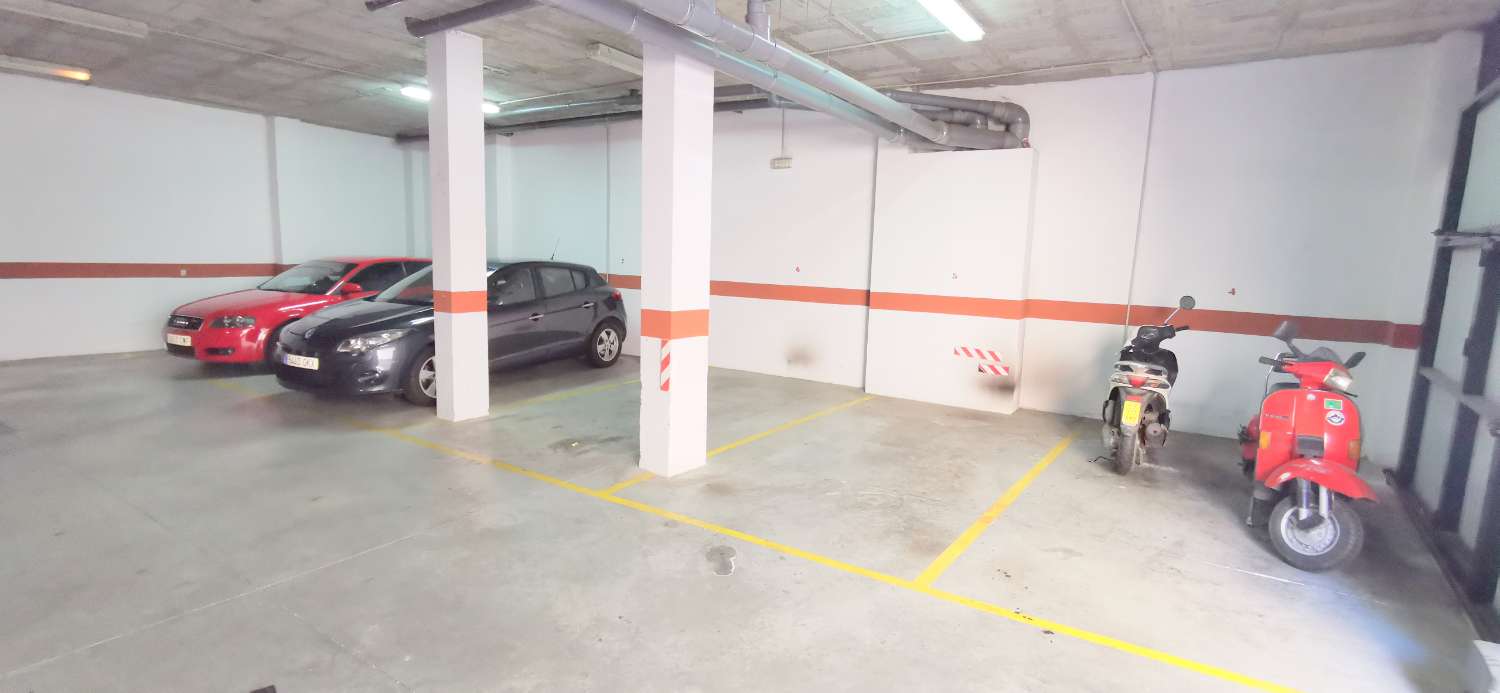 Garaje en alquiler en Centro (Torre del Mar)