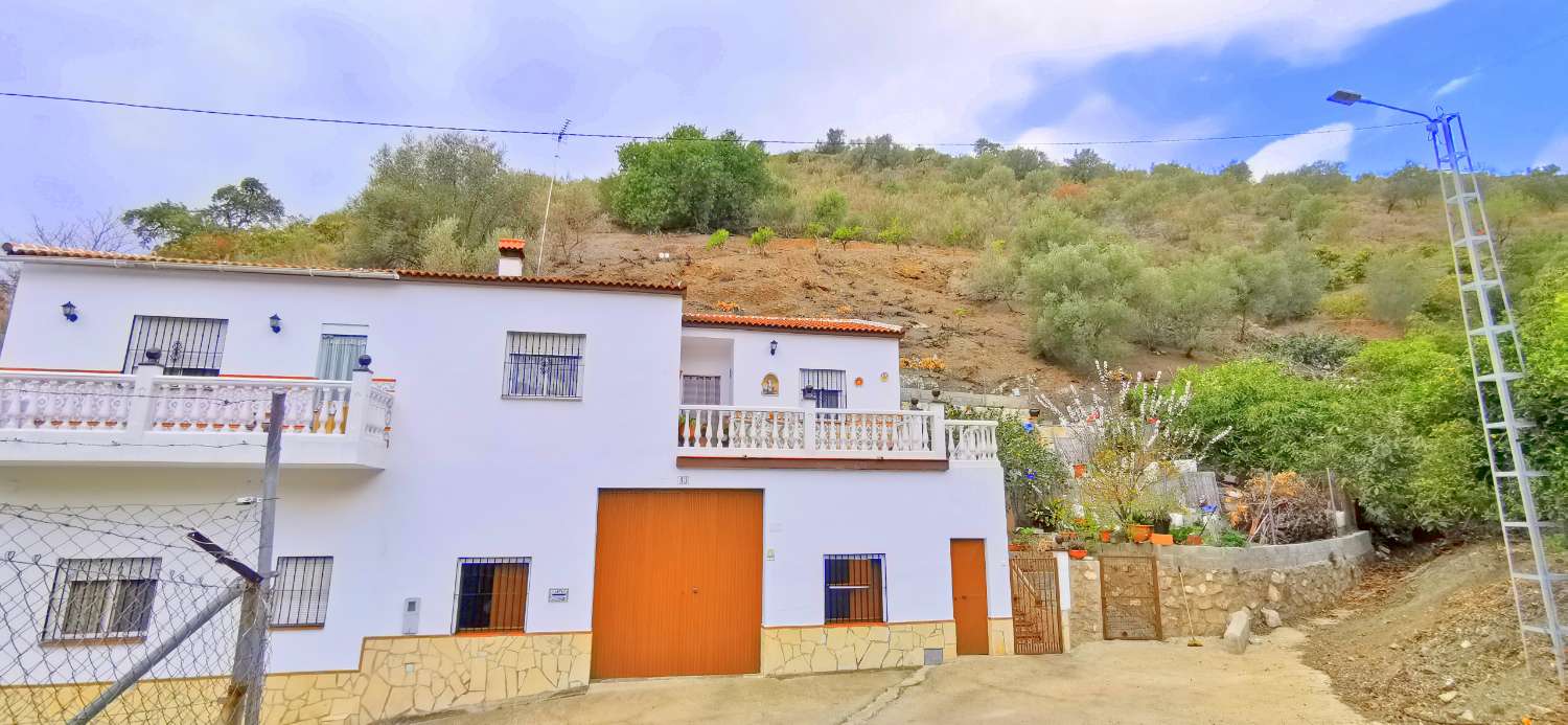 Chalet te koop in Viñuela