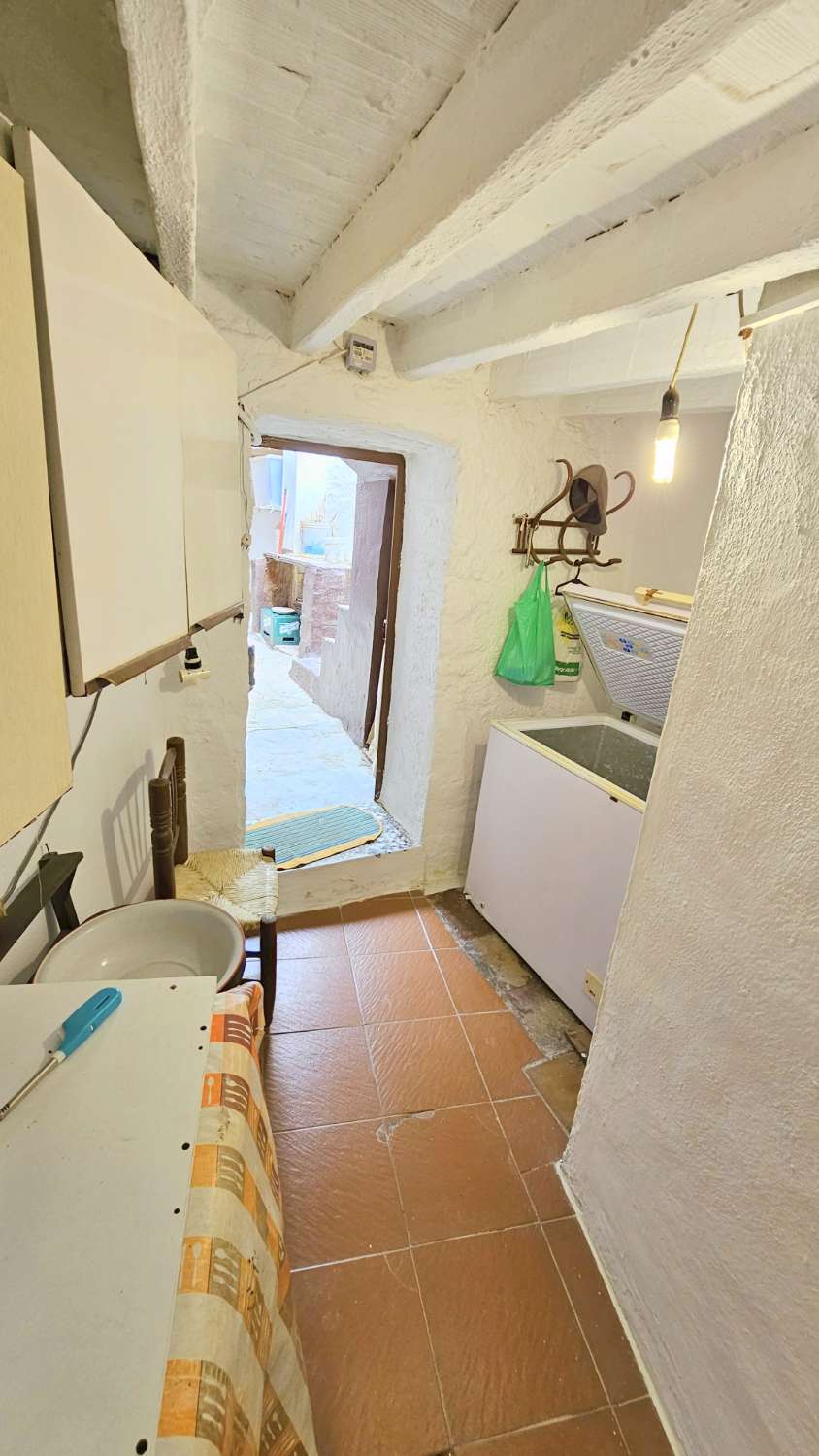 Casa en venta en Benamocarra