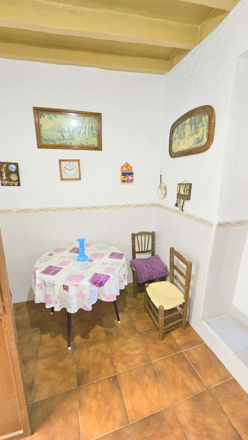 Casa en venta en Benamocarra