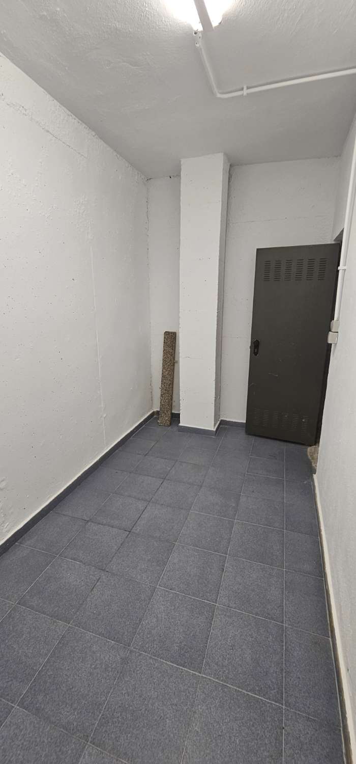 Piso en alquiler en Caleta de Vélez