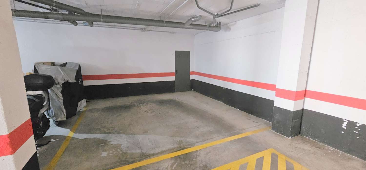 Piso en alquiler en Caleta de Vélez
