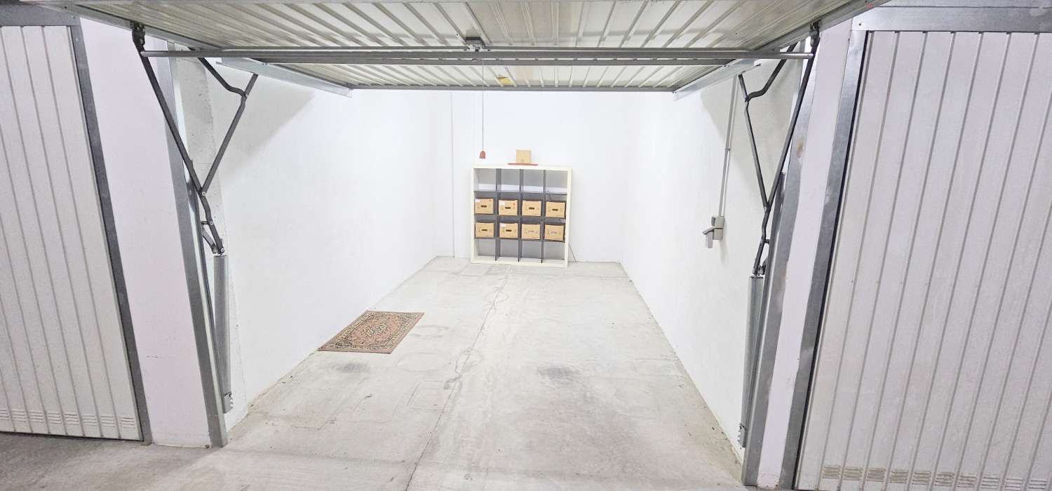 كراج للإيجار في Centro (Torre del Mar)