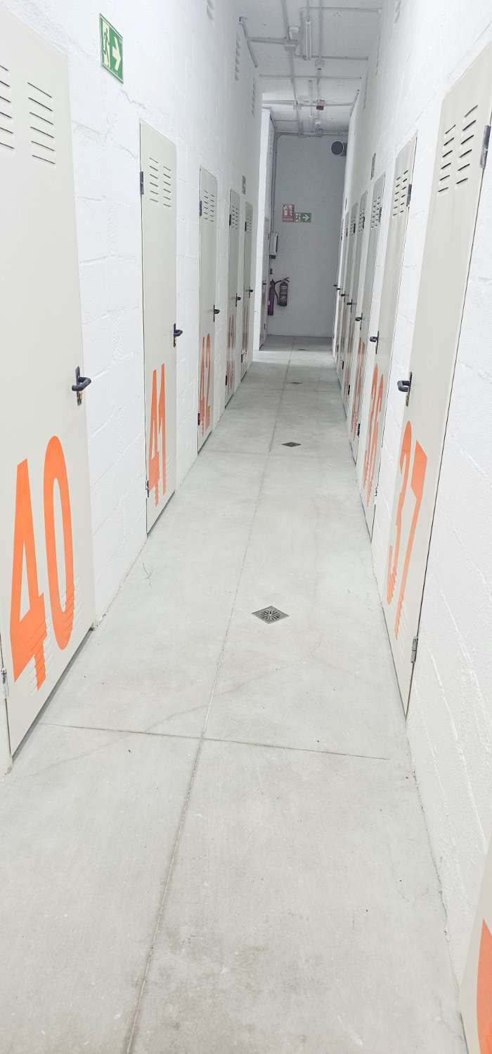 Storeroom v pronájmu in Centro Ciudad - El Carmen (Vélez-Málaga)