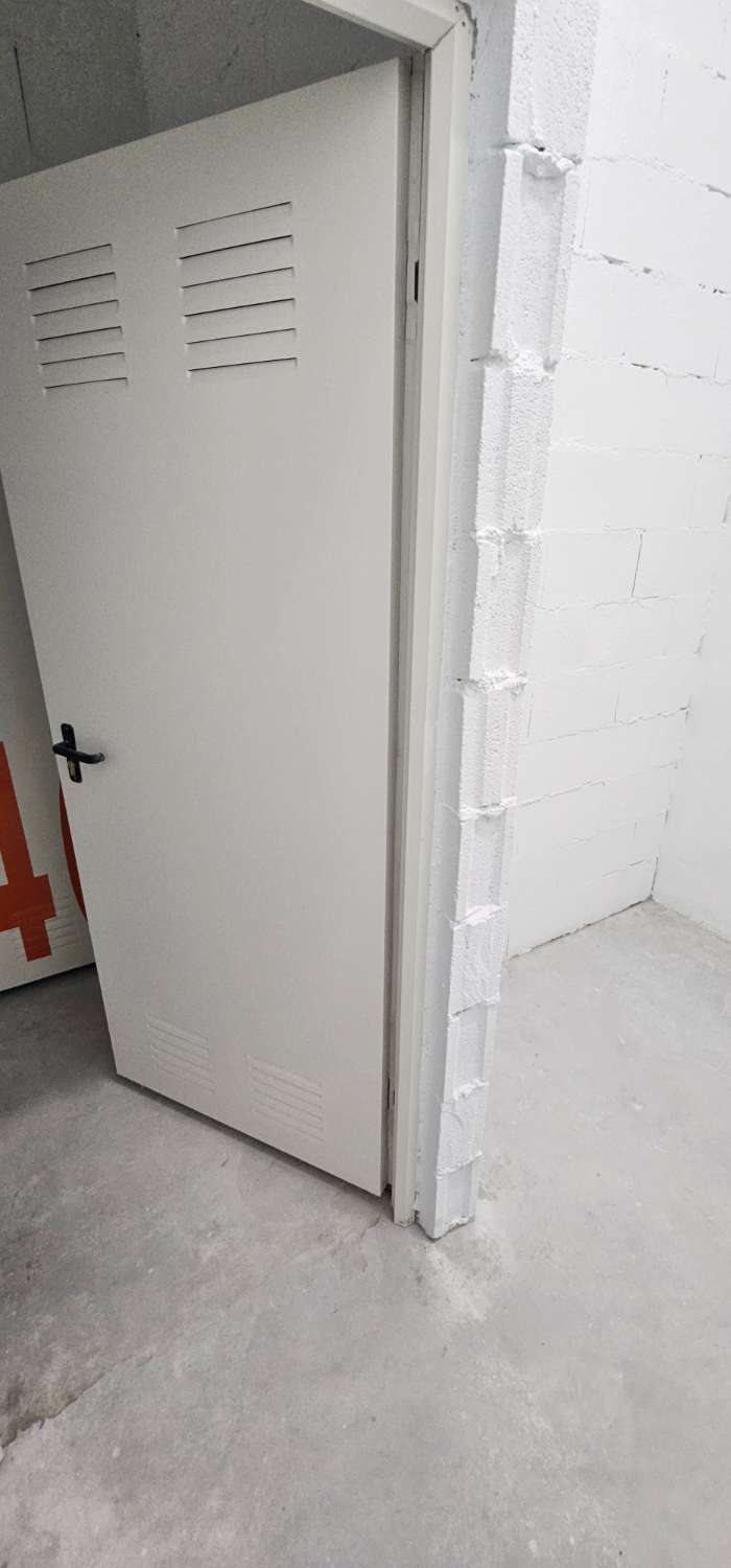 Storeroom v pronájmu in Centro Ciudad - El Carmen (Vélez-Málaga)