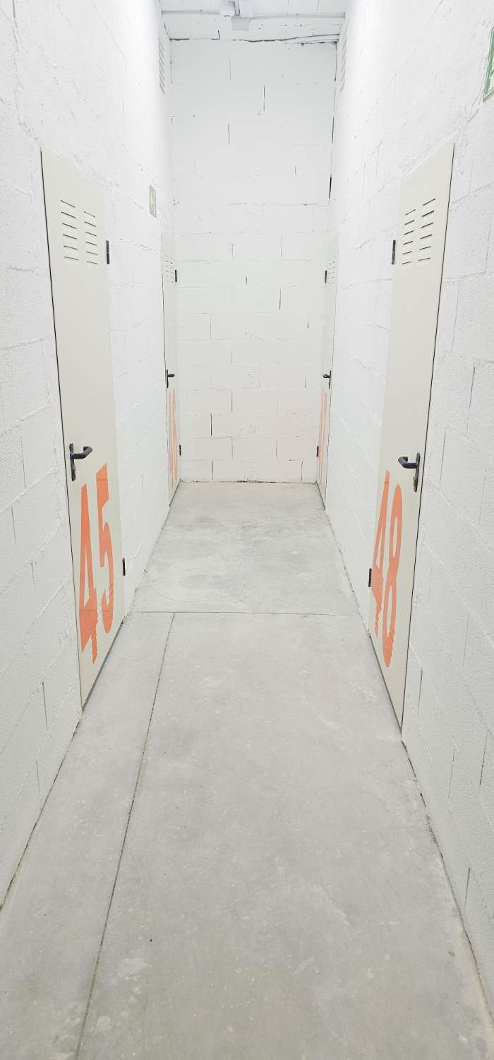 Storeroom v pronájmu in Centro Ciudad - El Carmen (Vélez-Málaga)