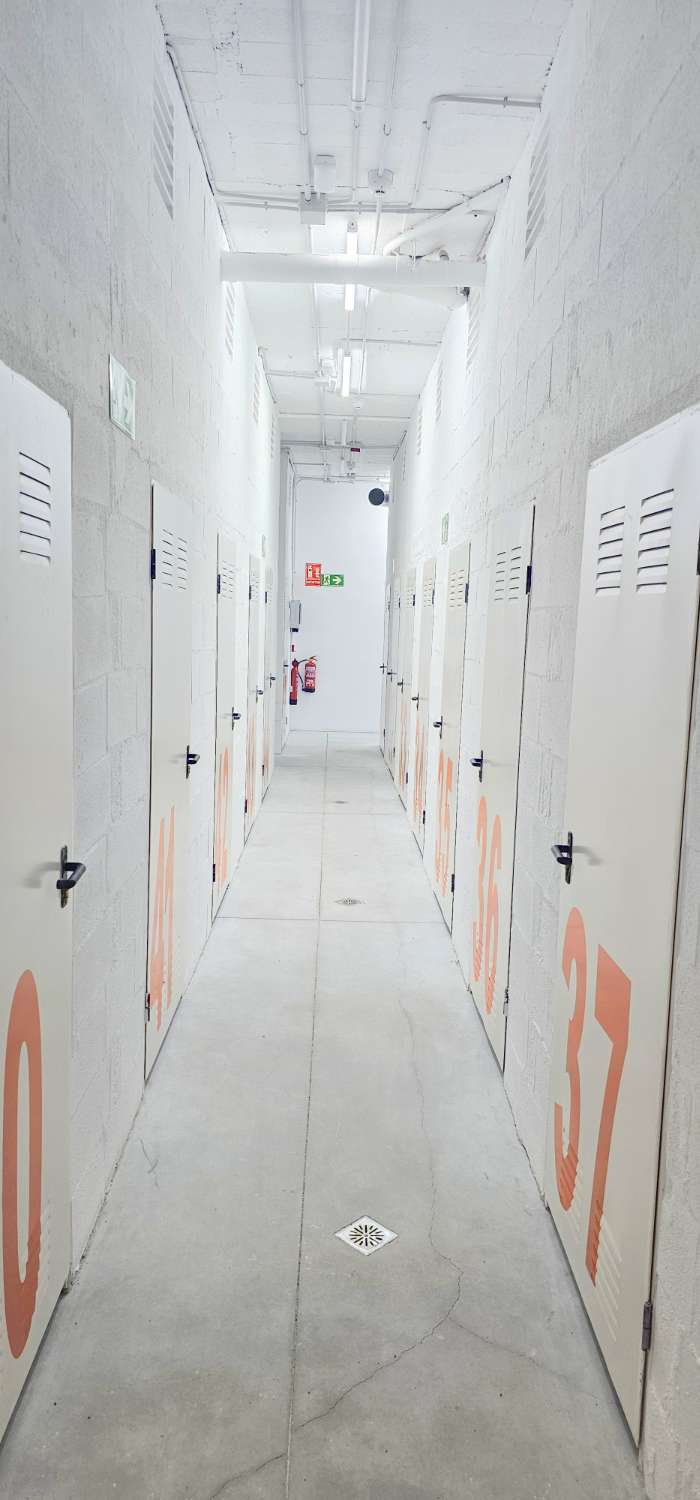 Storeroom v pronájmu in Centro Ciudad - El Carmen (Vélez-Málaga)