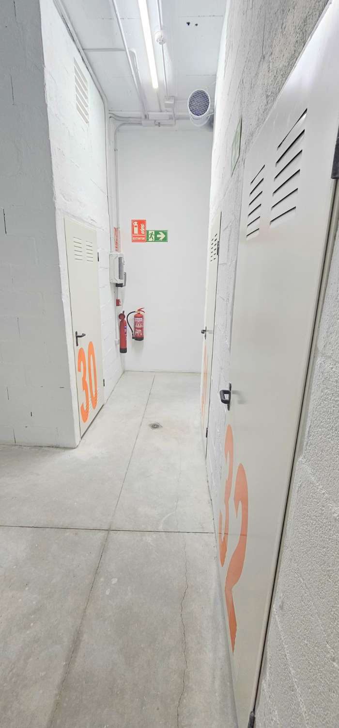 Storeroom v pronájmu in Centro Ciudad - El Carmen (Vélez-Málaga)