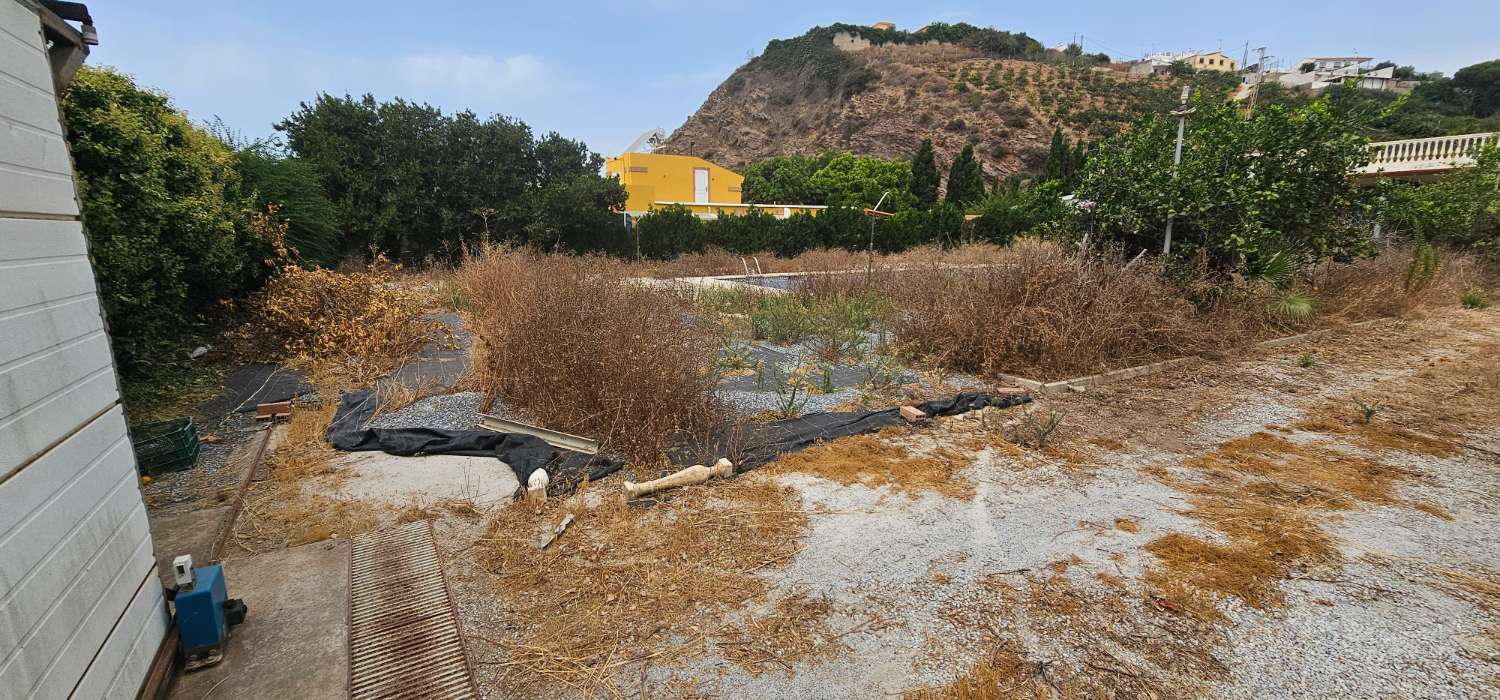 Villa en venta en Almayate